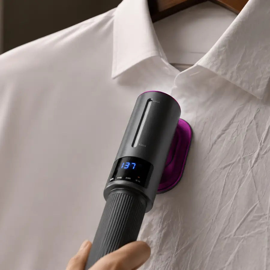 Semelle vapeur Limessa en action sur chemise blanche